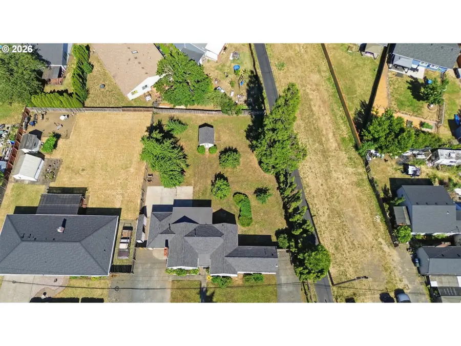 2063 2nd St, Springfield, OR 97477 - #3