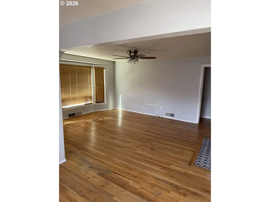 225 SW 7th Pl, Hermiston, OR 97838 - #3