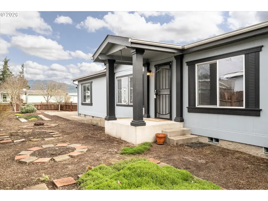 2569 Maia Loop, Springfield, OR 97477 - #2