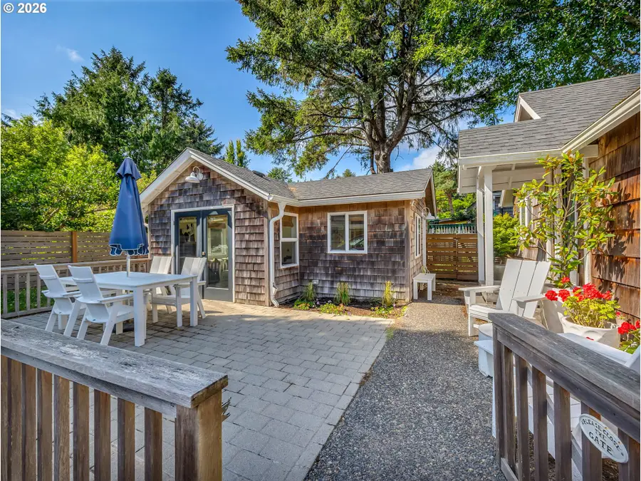 198 E Monroe St, Cannon Beach, OR 97110 - #2