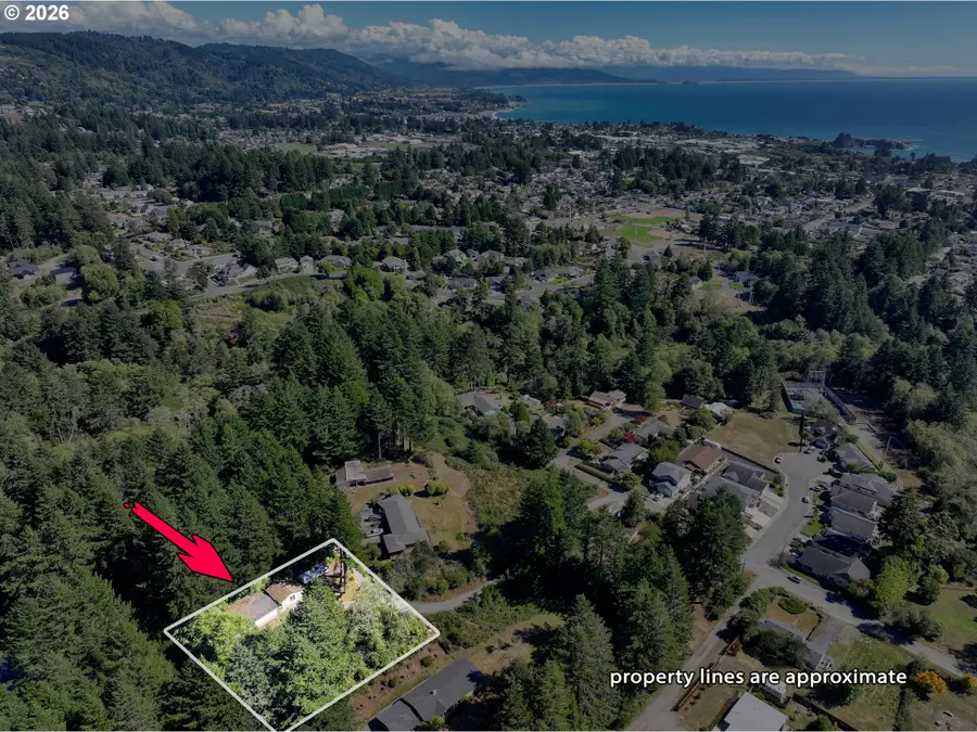 96951 Hampton Rd, Brookings, OR 97415 - #3