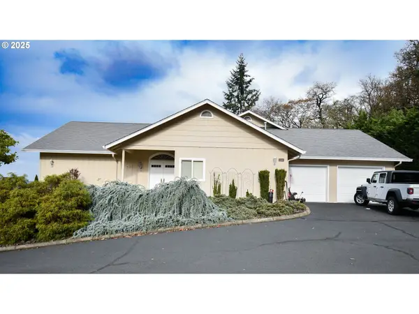 1356 SE Laurel Ct, Roseburg, OR 97470