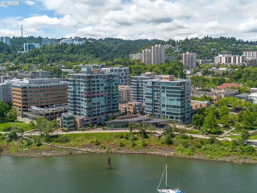 1920 S River Dr #E902, Portland, OR 97201 - #3