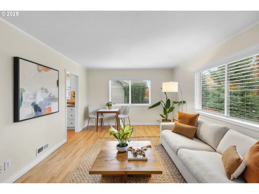 7643 SE Market St, Portland, OR 97215 - Image #3