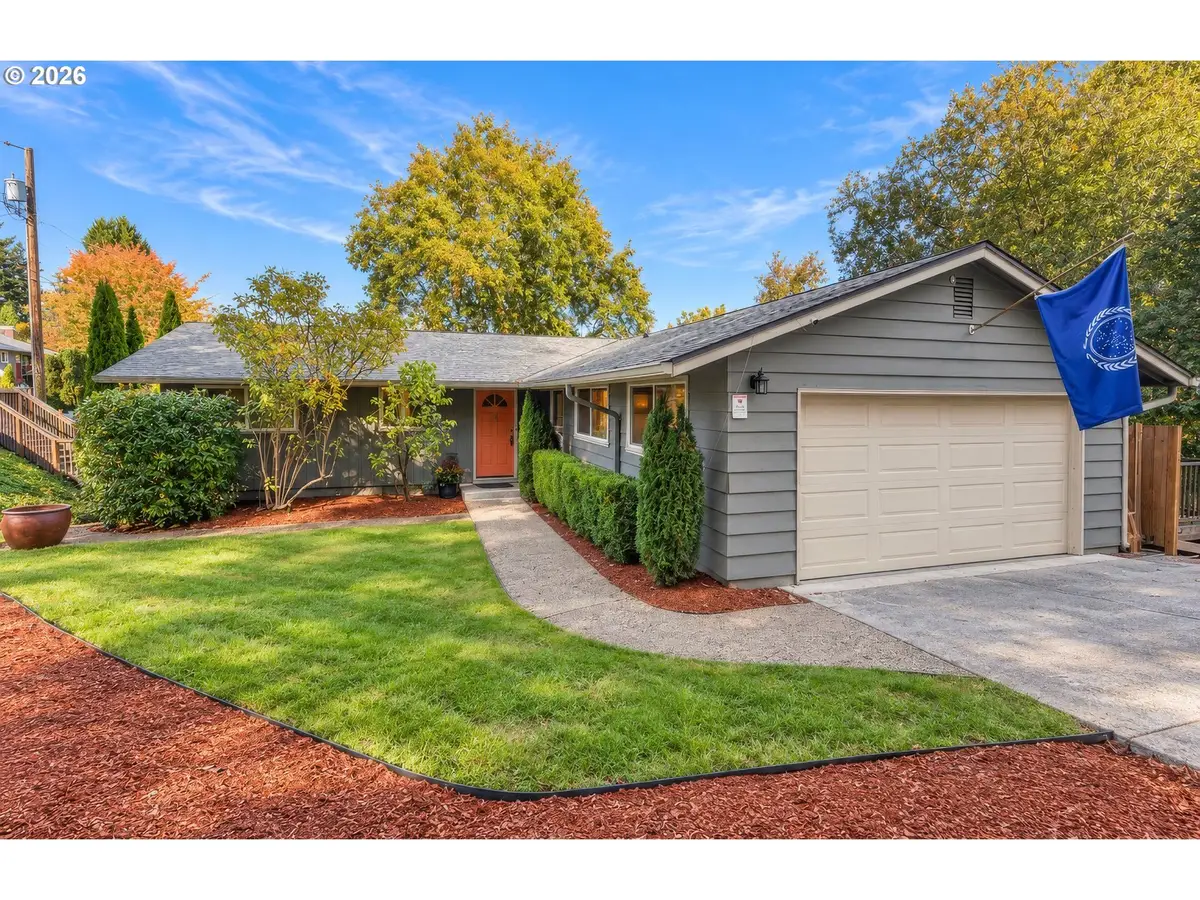 4033 SW Galeburn St, Portland, OR 97219 - #1