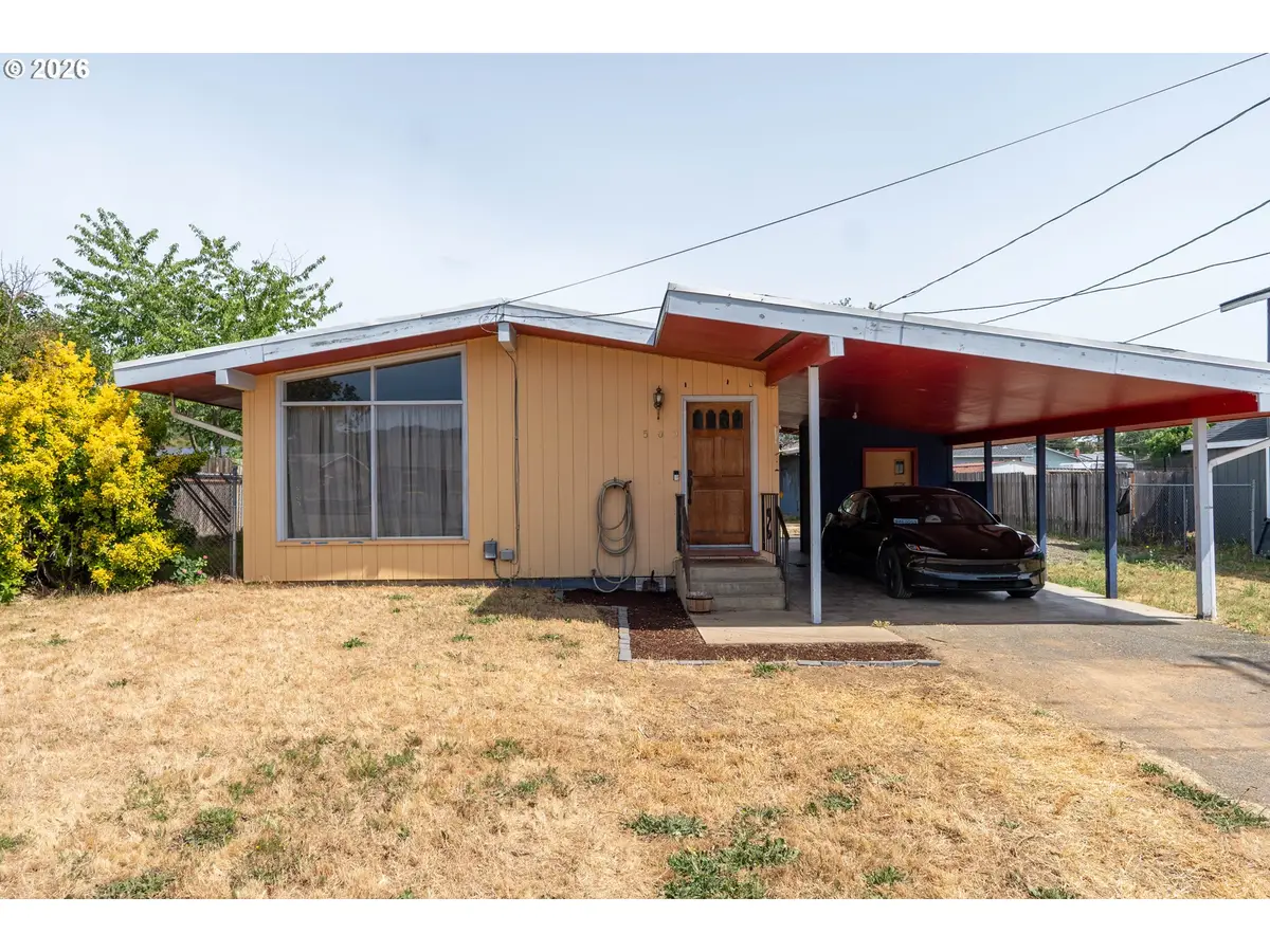 509 NW Elwood Dr, Winston, OR 97496 - #1