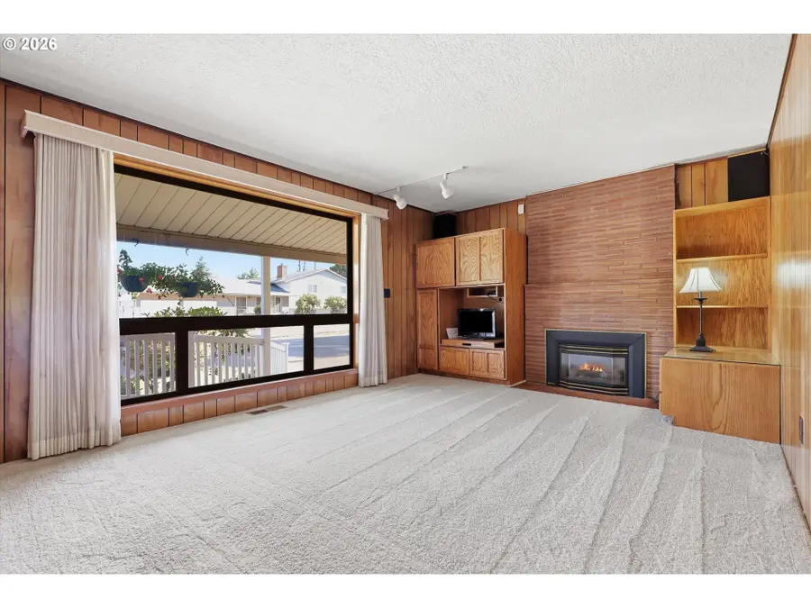 15306 SE Harrison St, Portland, OR 97233 - #3