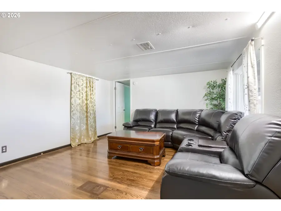 2300 SE 82nd Ave #18, Portland, OR 97216 - #3