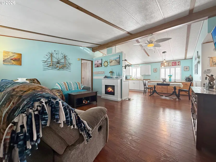 16063 Driftwood Ln #23, Brookings, OR 97415 - #2