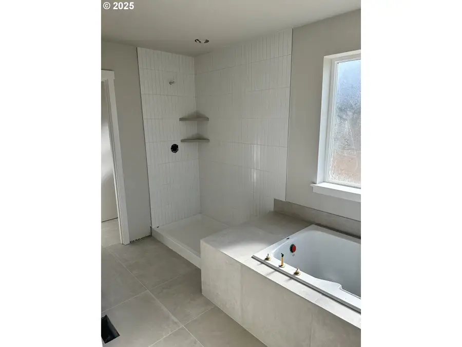 13885 SW 174th Ave, Beaverton Hillsboro, OR 97140 - Image #3