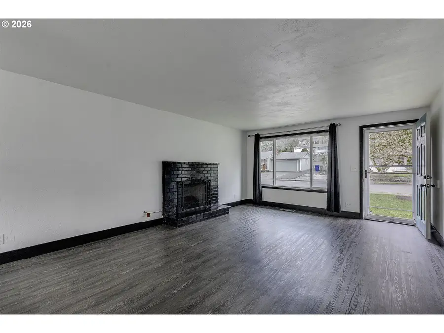 315 Kanuku St Se, Salem, OR 97306 - #3