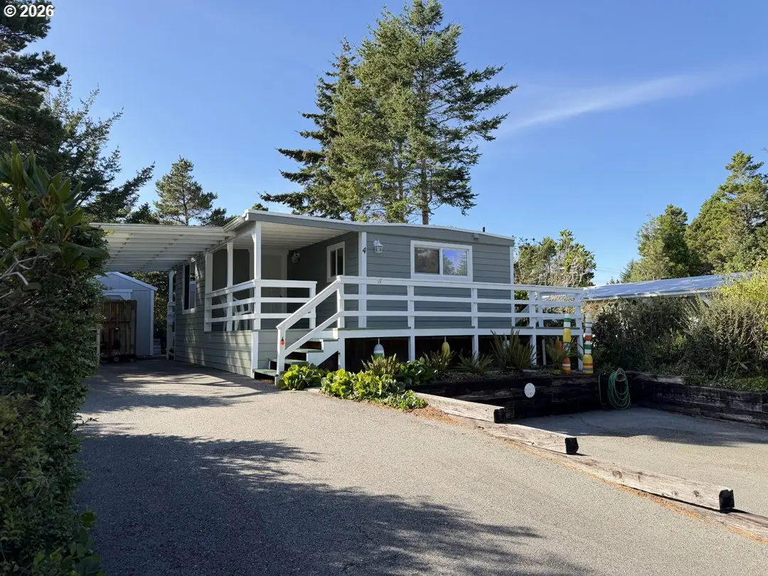 1600 Rhododendron Dr #4, Florence, OR 97439 - #1