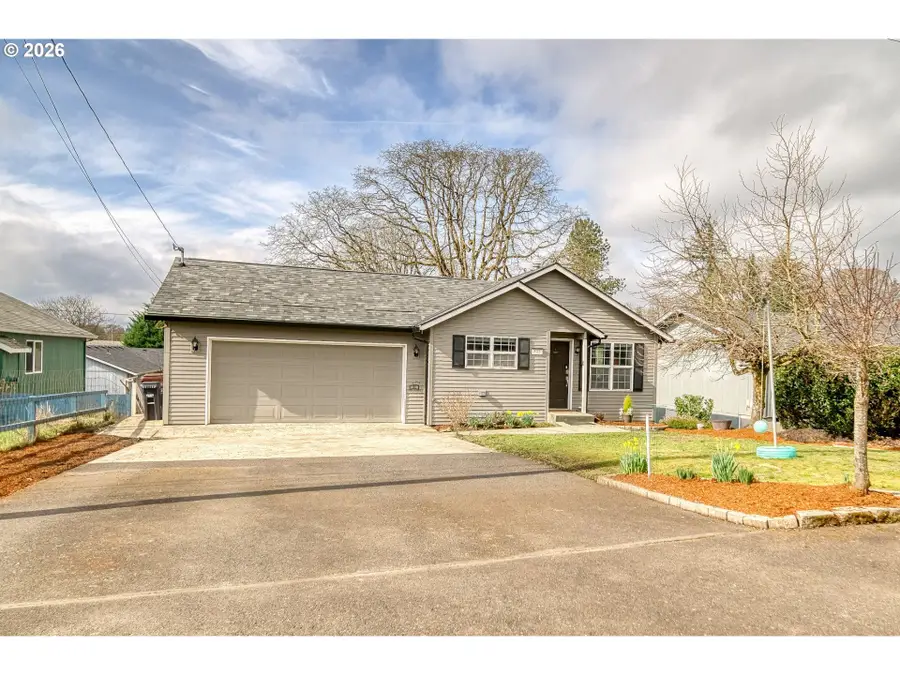 435 S 8th St, Saint Helens, OR 97051 - #3