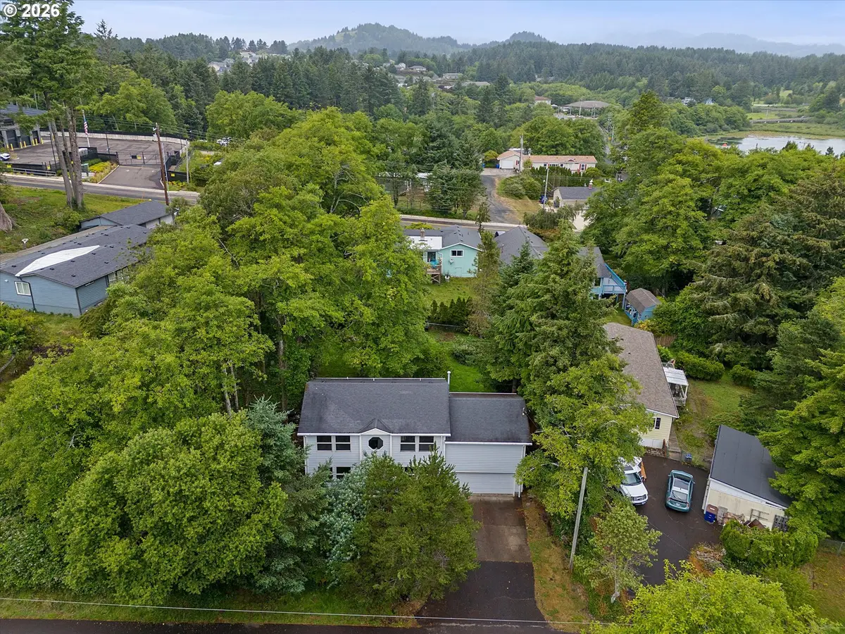 2885 NE 35th St, Lincoln City, OR 97367 - #1