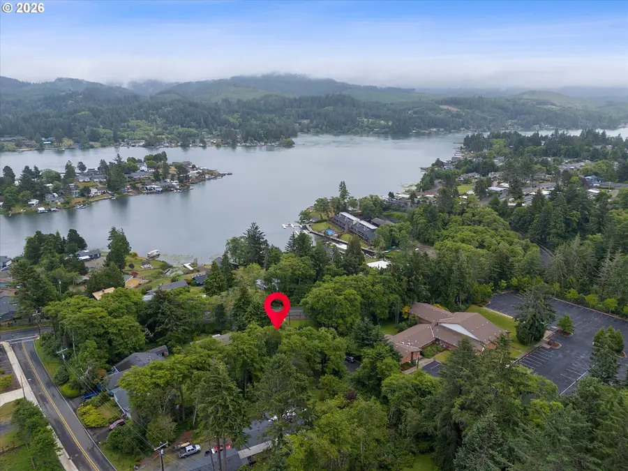 2885 NE 35th St, Lincoln City, OR 97367 - #3