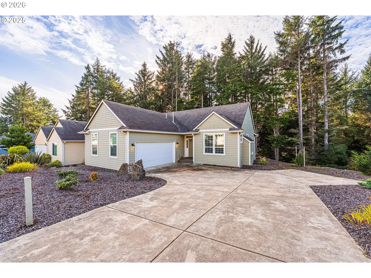 4161 SE Inlet Ave, Lincoln City, OR 97367 - #1