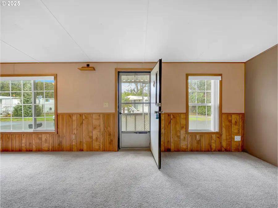 18830 Highway 99e #29, Northwest Clackamas, OR 97045 - Image #3