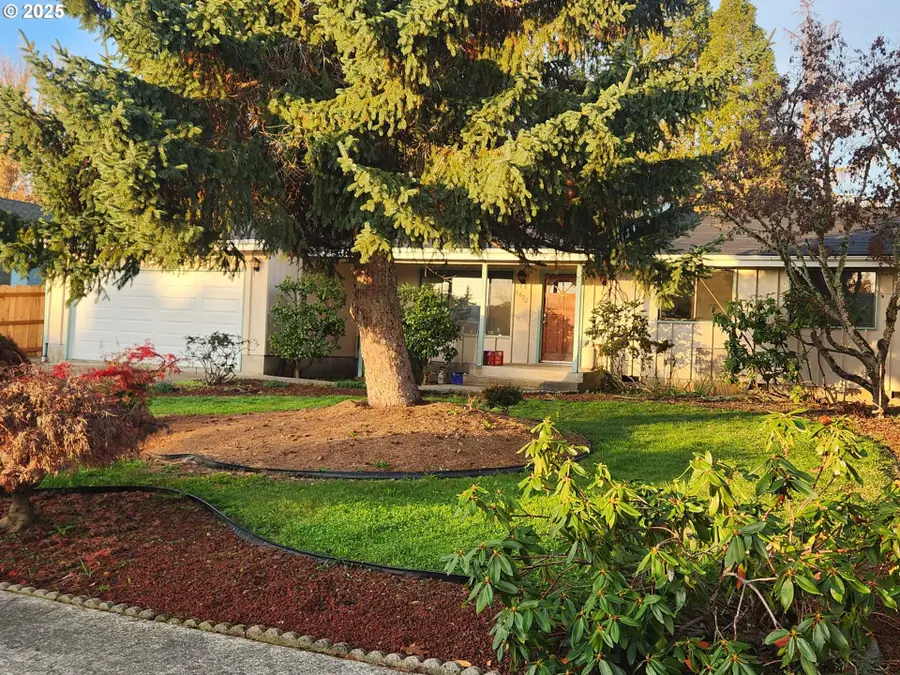 1472 NW Troost St, Roseburg, OR 97471 - Image #3