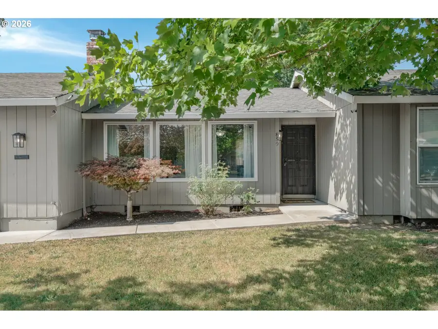 859 NE Kathryn St, Hillsboro, OR 97124 - #2