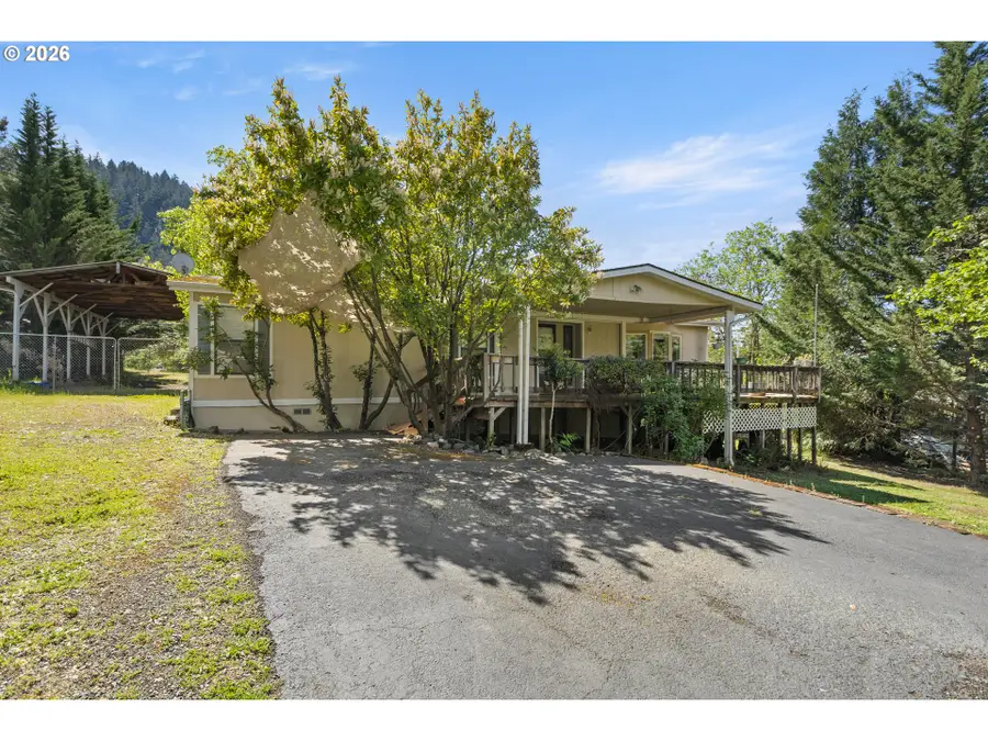 508 Gael Ln, Tri City, OR 97457 - #2