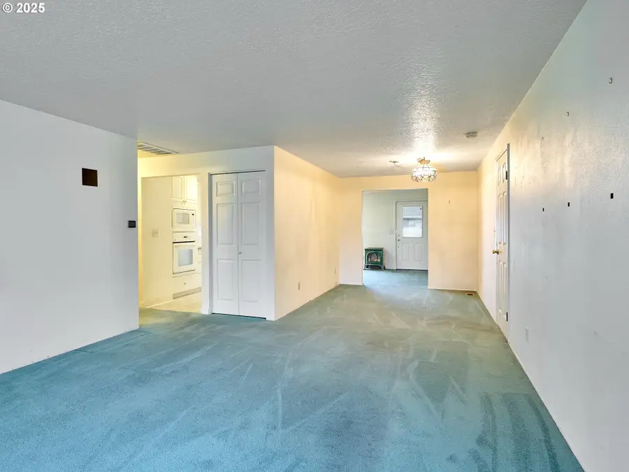 1032 Stanfield Rd, Woodburn, OR 97071 - #3