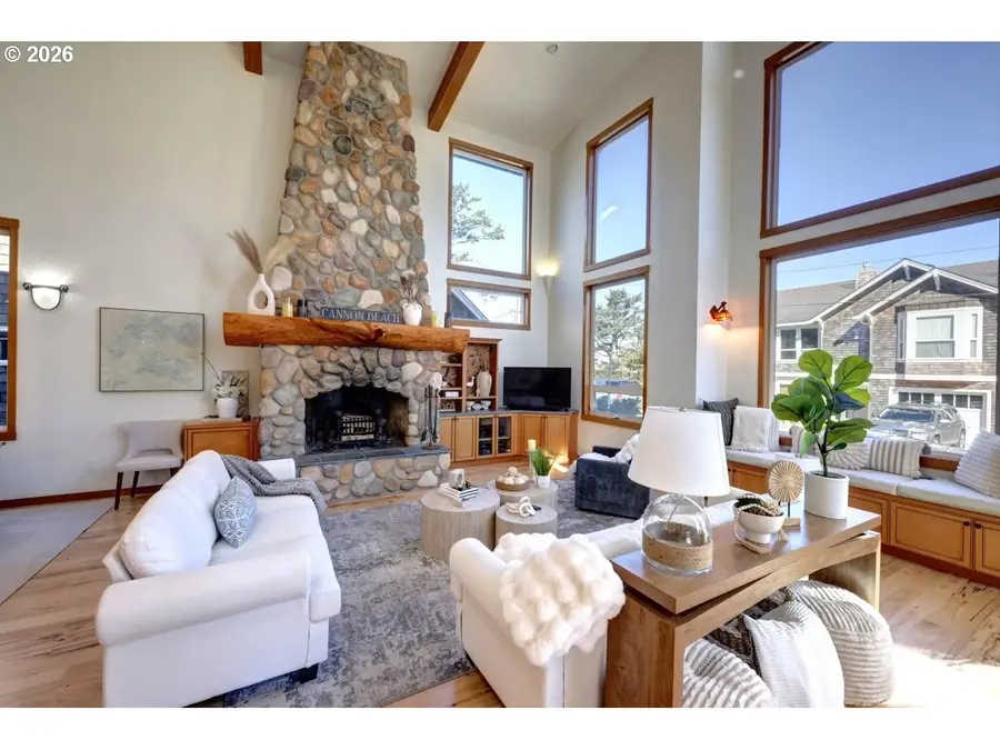 163 W 1st Ave, Cannon Beach, OR 97110 - #3