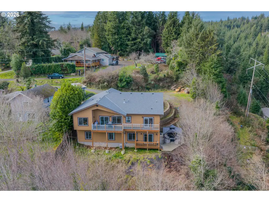 1118 S 11th St, Coos Bay, OR 97420 - #2