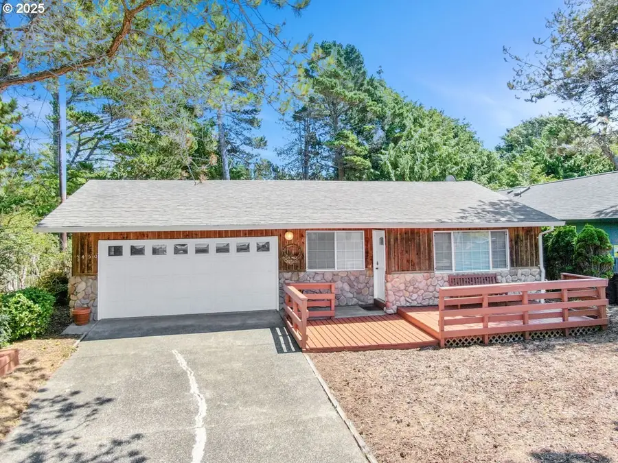 5450 Hacienda Ave, Lincoln Beach, OR 97367 - #3