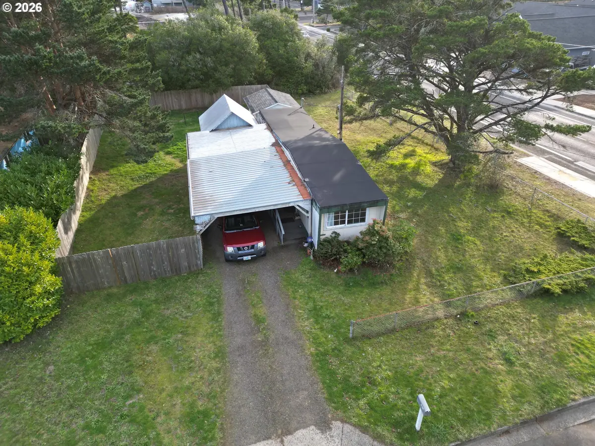 1612 34th St, Florence, OR 97439 - Image #1