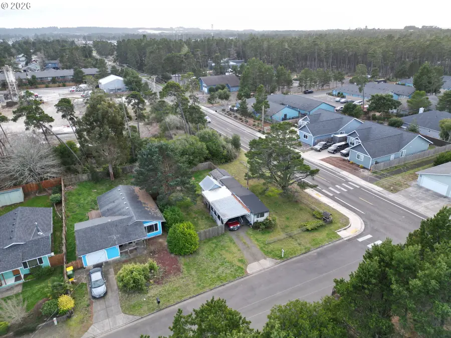 1612 34th St, Florence, OR 97439 - Image #3