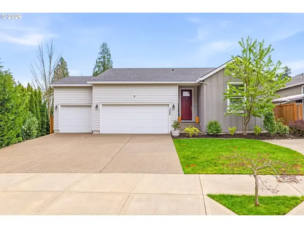 1566 N Spruce St, Canby, OR 97013