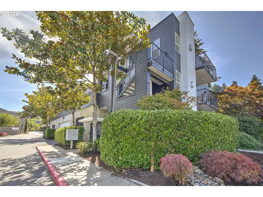 602 S Nevada St #D, Portland, OR 97219 - #2