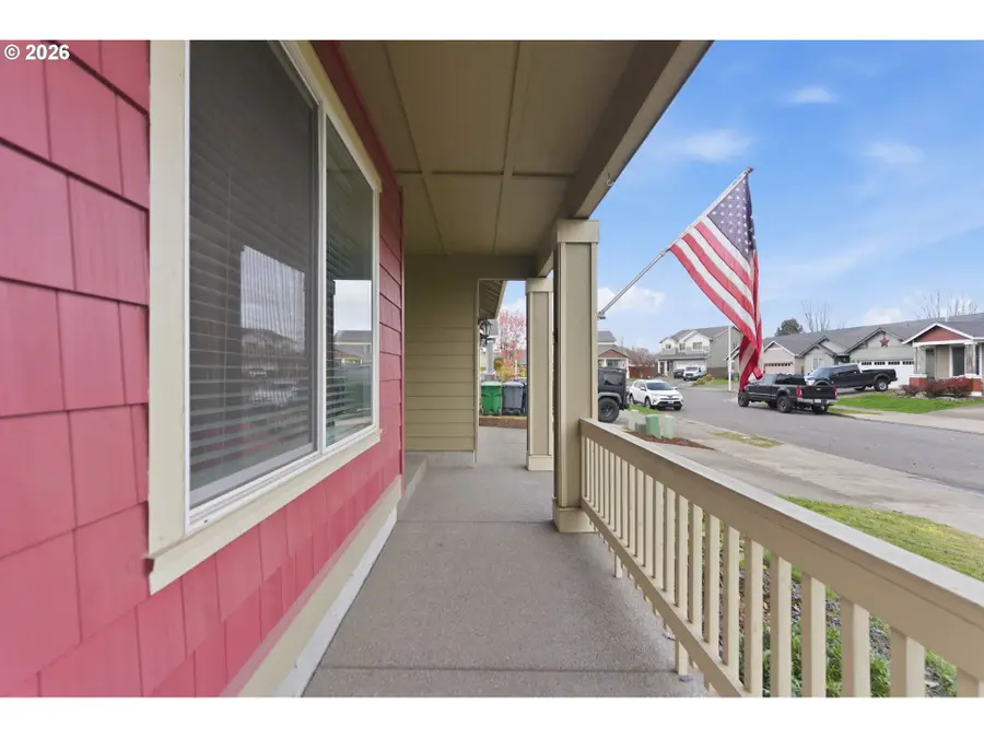 2726 Nina Pl, Hubbard, OR 97032 - #3