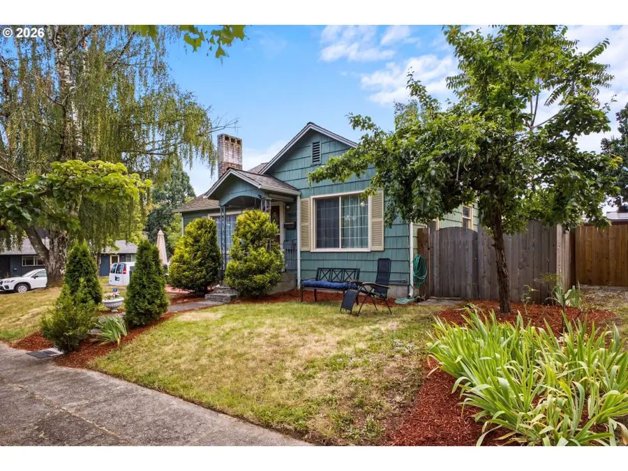1900 F St, Vancouver, WA 98663 - #3