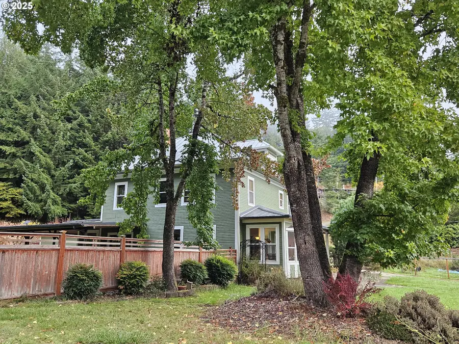 63674 Daniels Creek Rd, Eastside, OR 97420 - Image #2