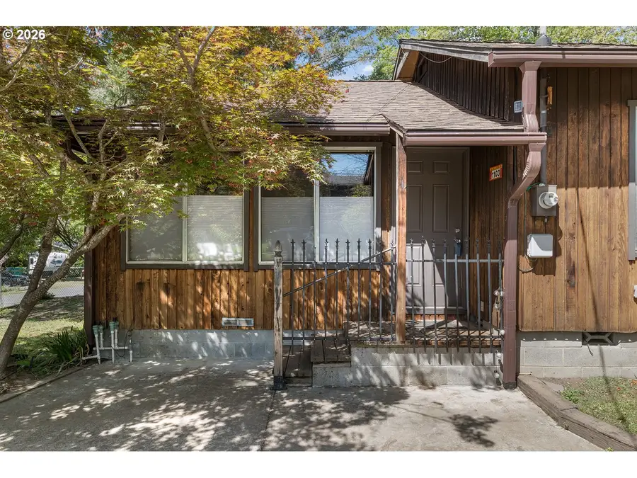 1103 Fourth Ave, Gold Hill, OR 97525 - #2