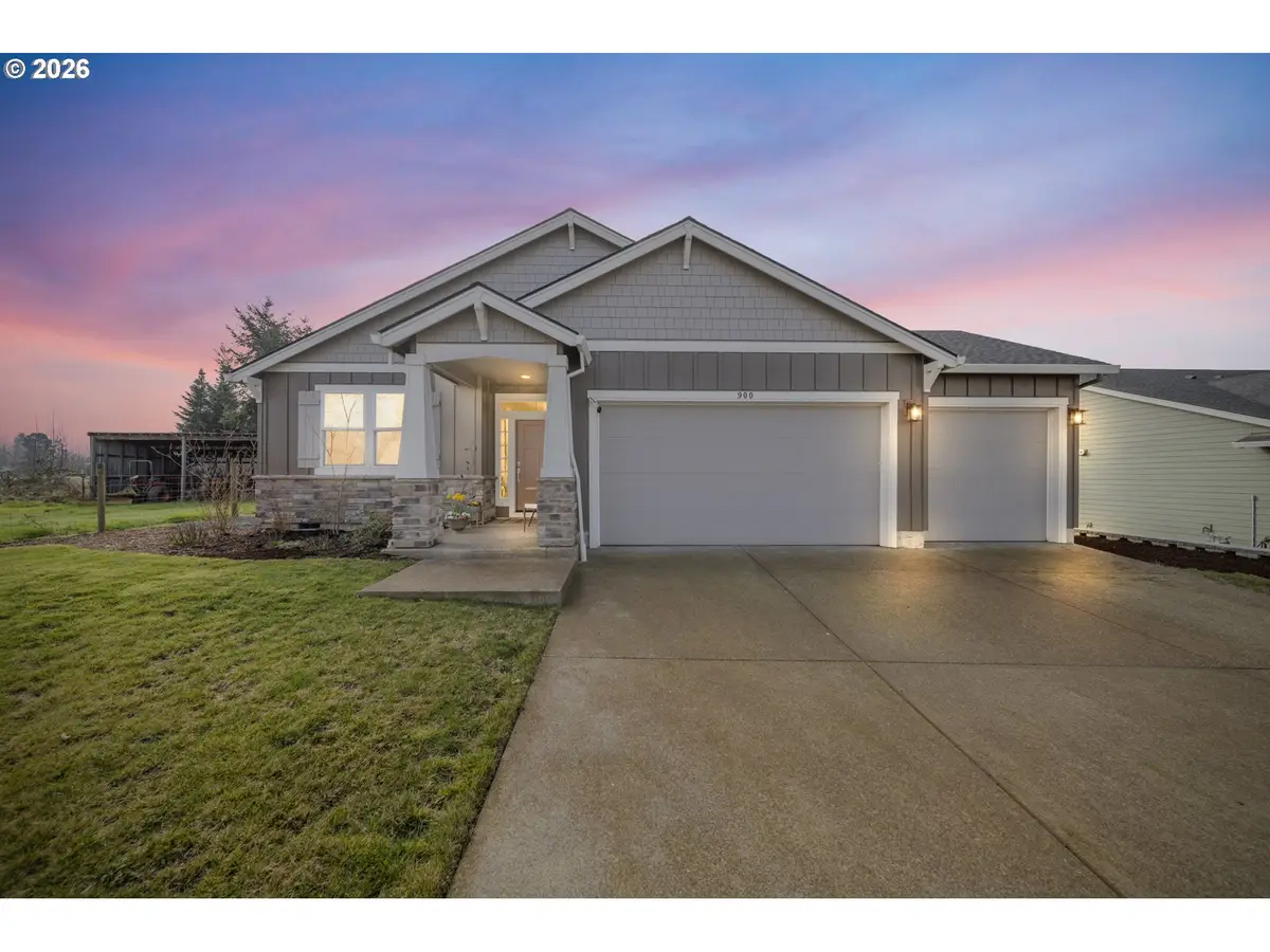 900 Marie St, Mount Angel, OR 97362 - #1