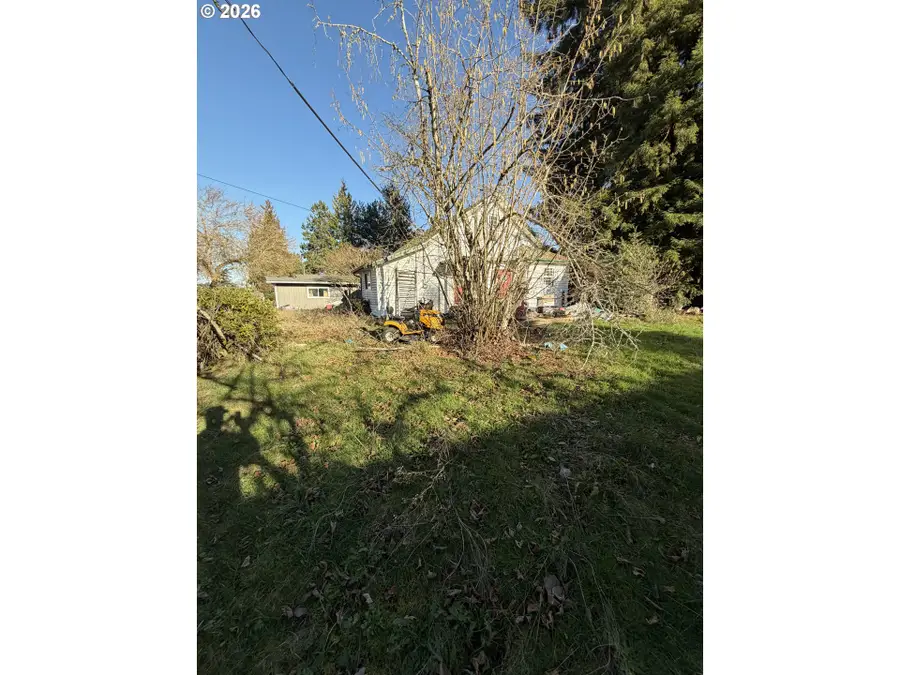 1114 Lincoln St, Oregon City, OR 97045 - #2