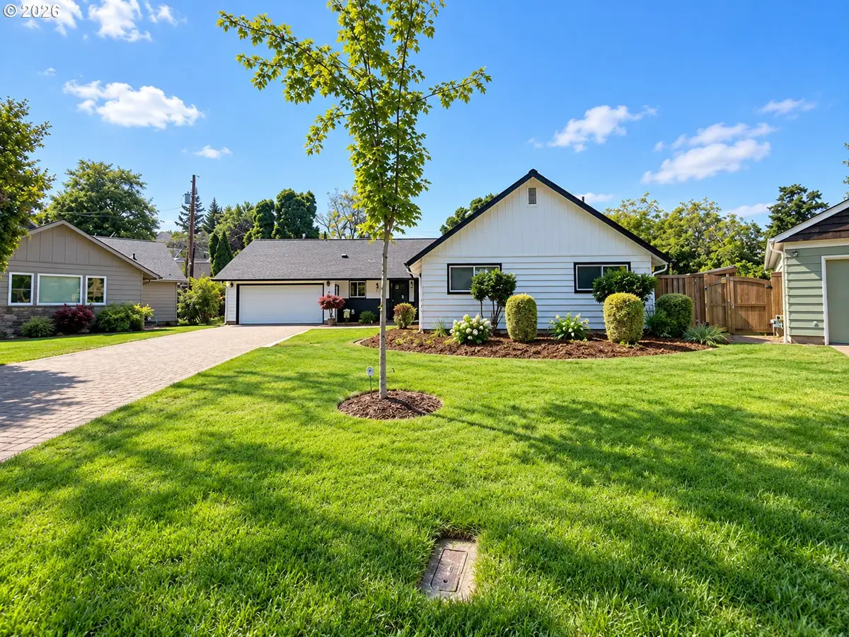 2872 Suffolk Ct, Eugene, OR 97401 - #1