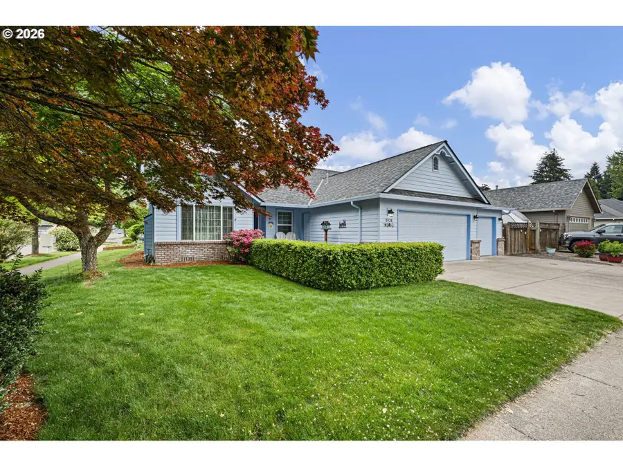 3928 Hyacinth St, Eugene, OR 97404 - #2