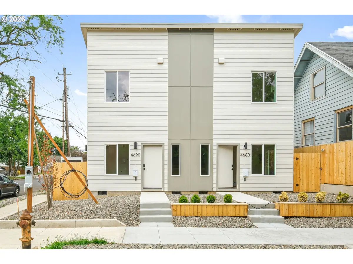 4690 N Congress Ave, Portland, OR 97217 - Image #1