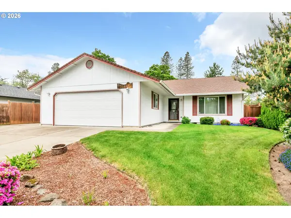 87652 Trek Dr, Veneta, OR 97487