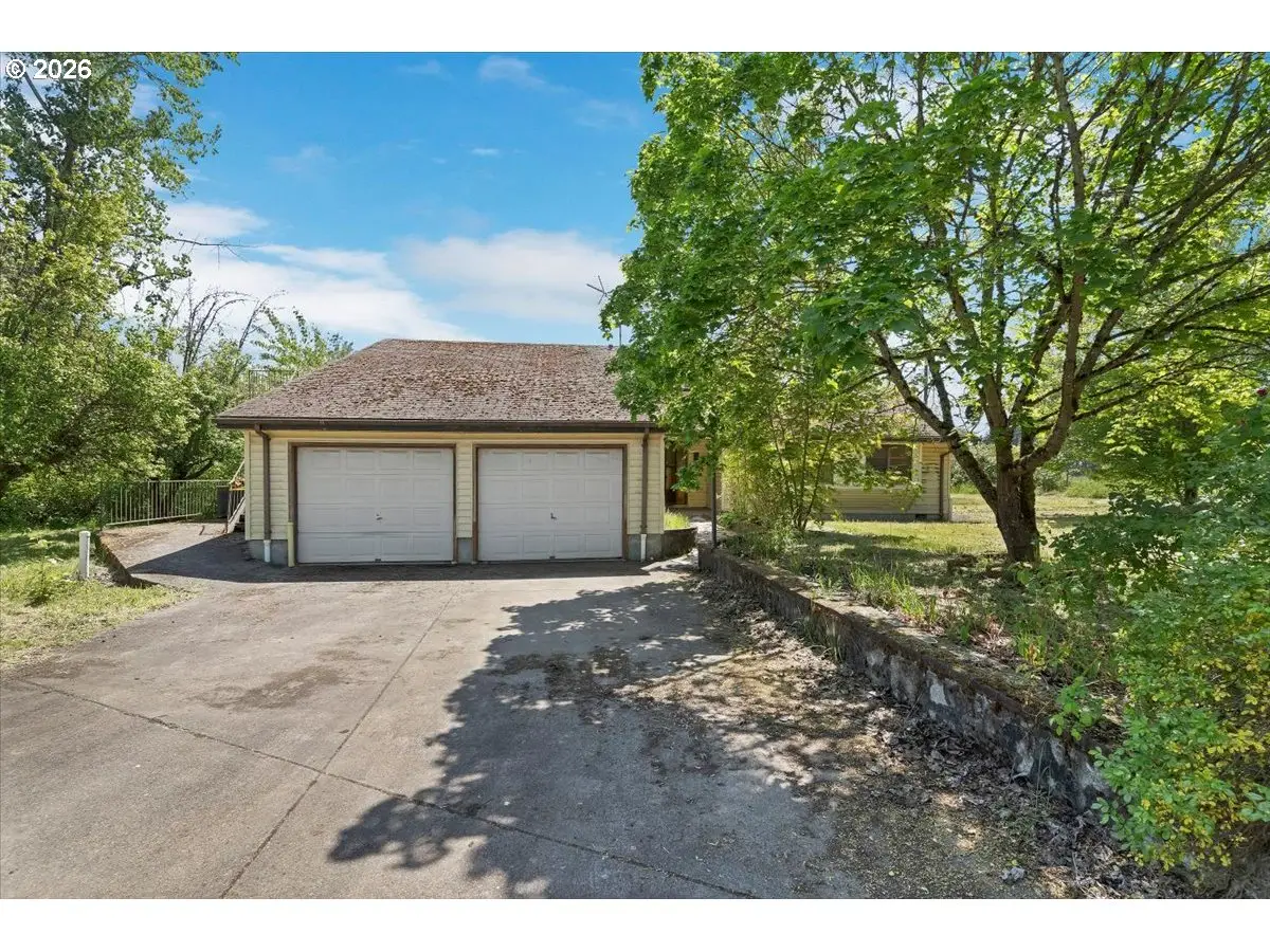 888 Meadows Ln, Jefferson, OR 97352 - #1