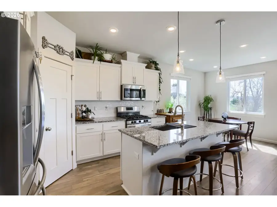 1464 18th Ave, Forest Grove, OR 97116 - #2