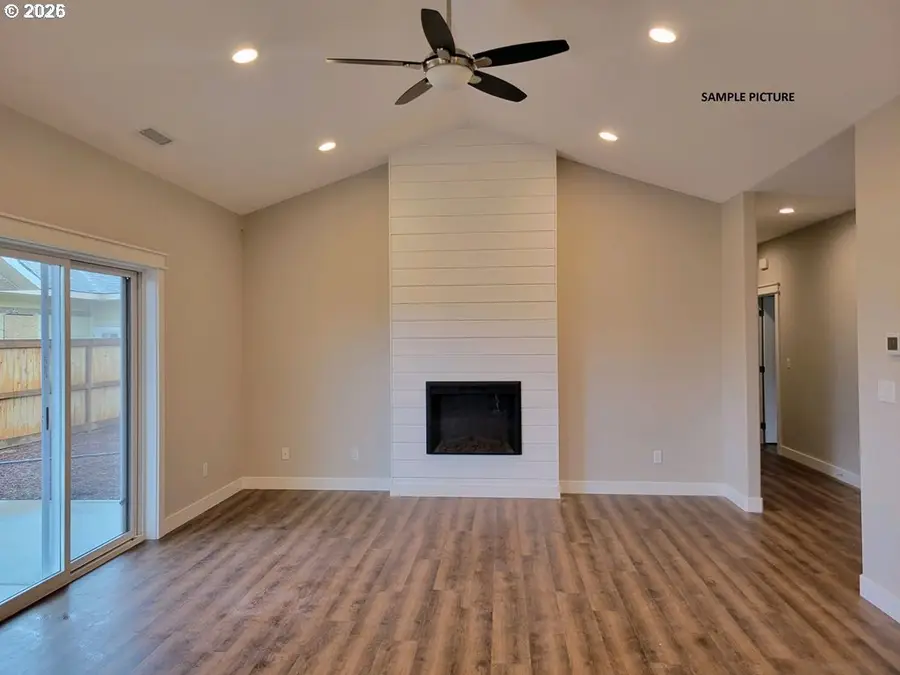 6000 Little Woahink Dr, Florence, OR 97439 - #3