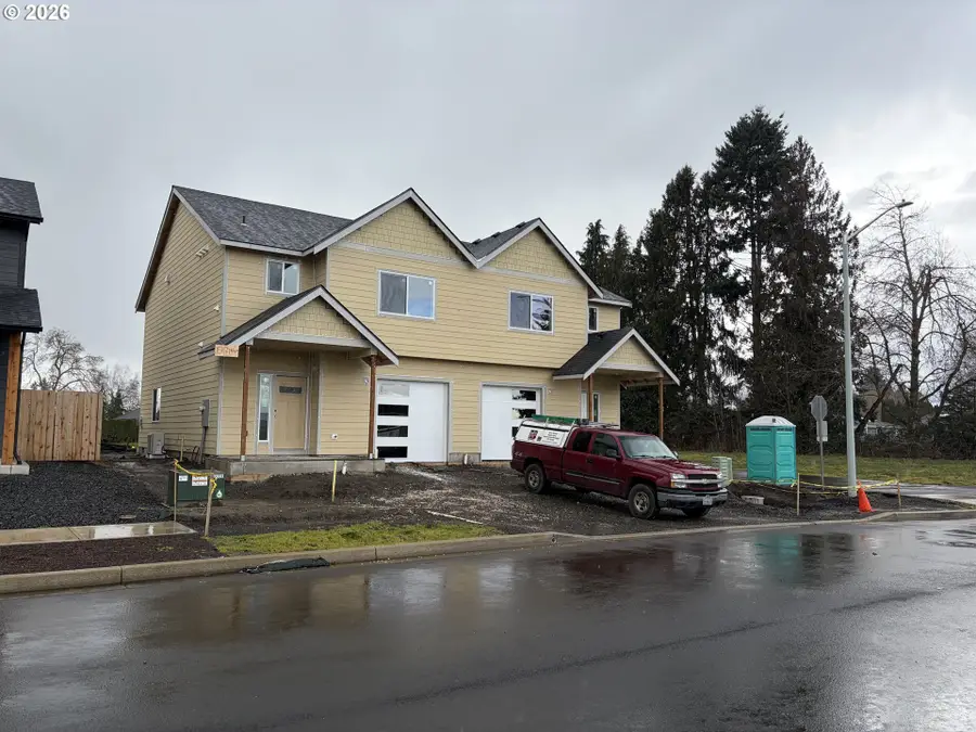 1542 Barn St, Woodburn, OR 97071 - #3