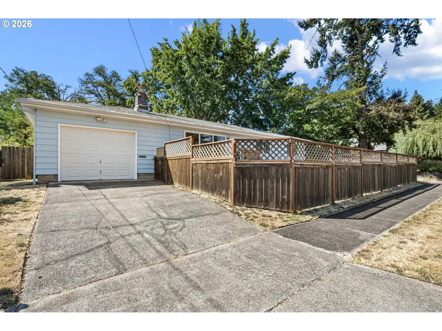 130 E 31st Ave, Eugene, OR 97405 - #3