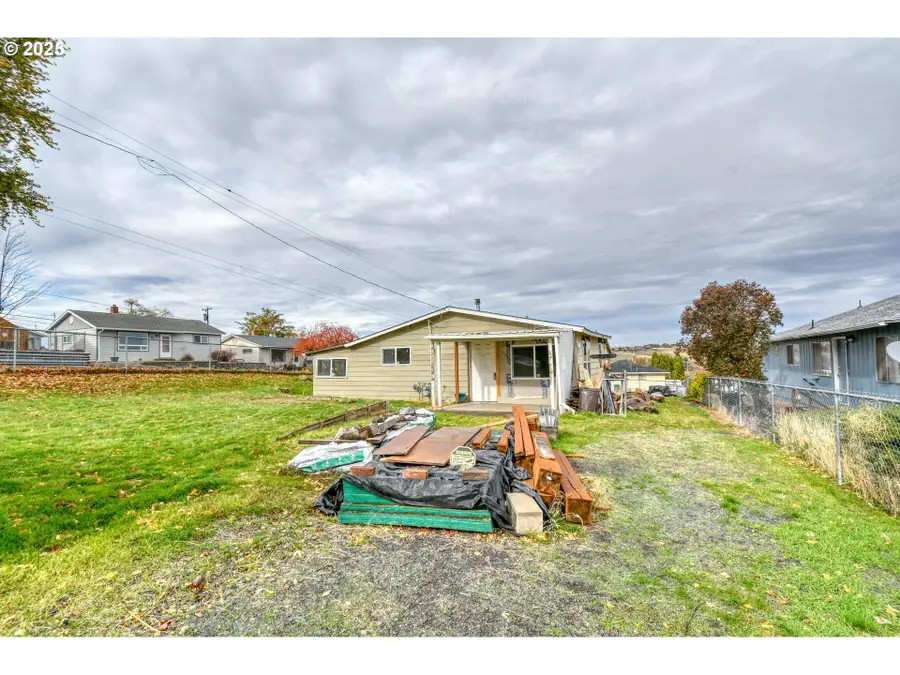 703 SE Isaac Ave, Pendleton, OR 97801 - Image #3