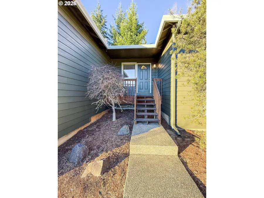 36909 Eldridge Dr, Sandy, OR 97055 - Image #3