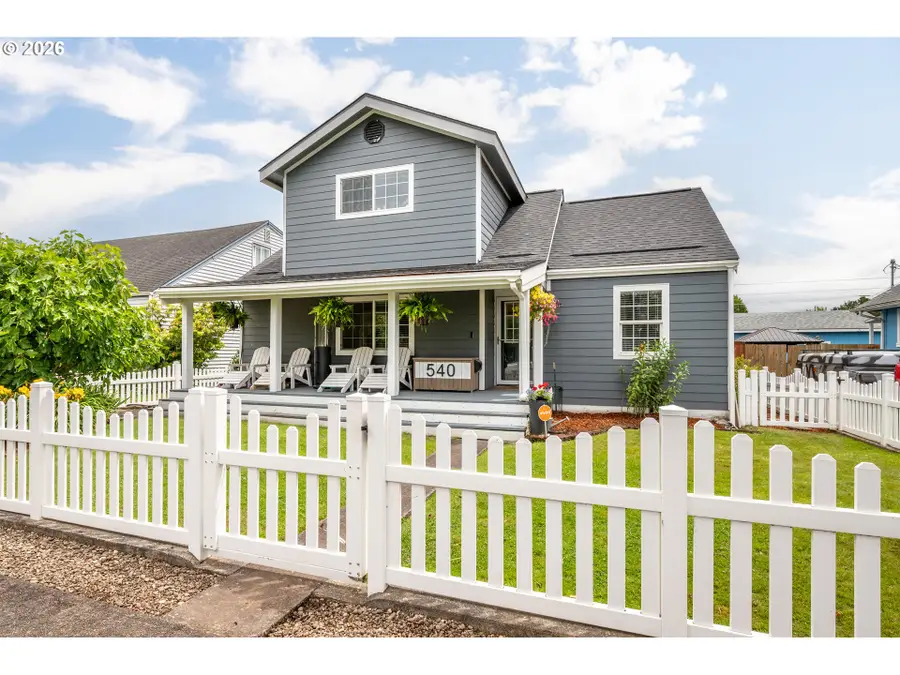540 22nd Ave, Longview, WA 98632 - #2